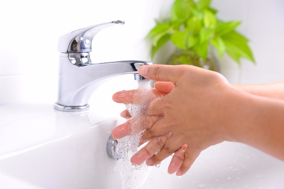 individual showcasing effective handwashing